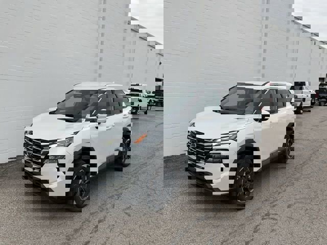 Used 2025 Nissan Rogue SV image 28