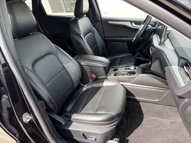 Used 2025 Ford Escape Platinum AWD/4WD image 26