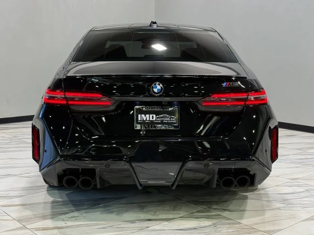 Used 2025 BMW M5 w/ Executive Package image 8
