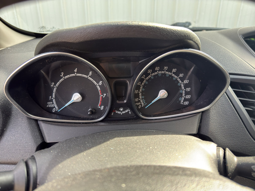 Used 2015 Ford Fiesta SE image 8