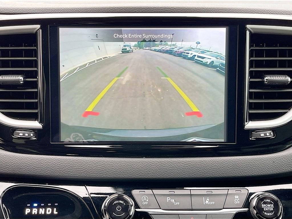 Used 2025 Chrysler Pacifica Select image 23