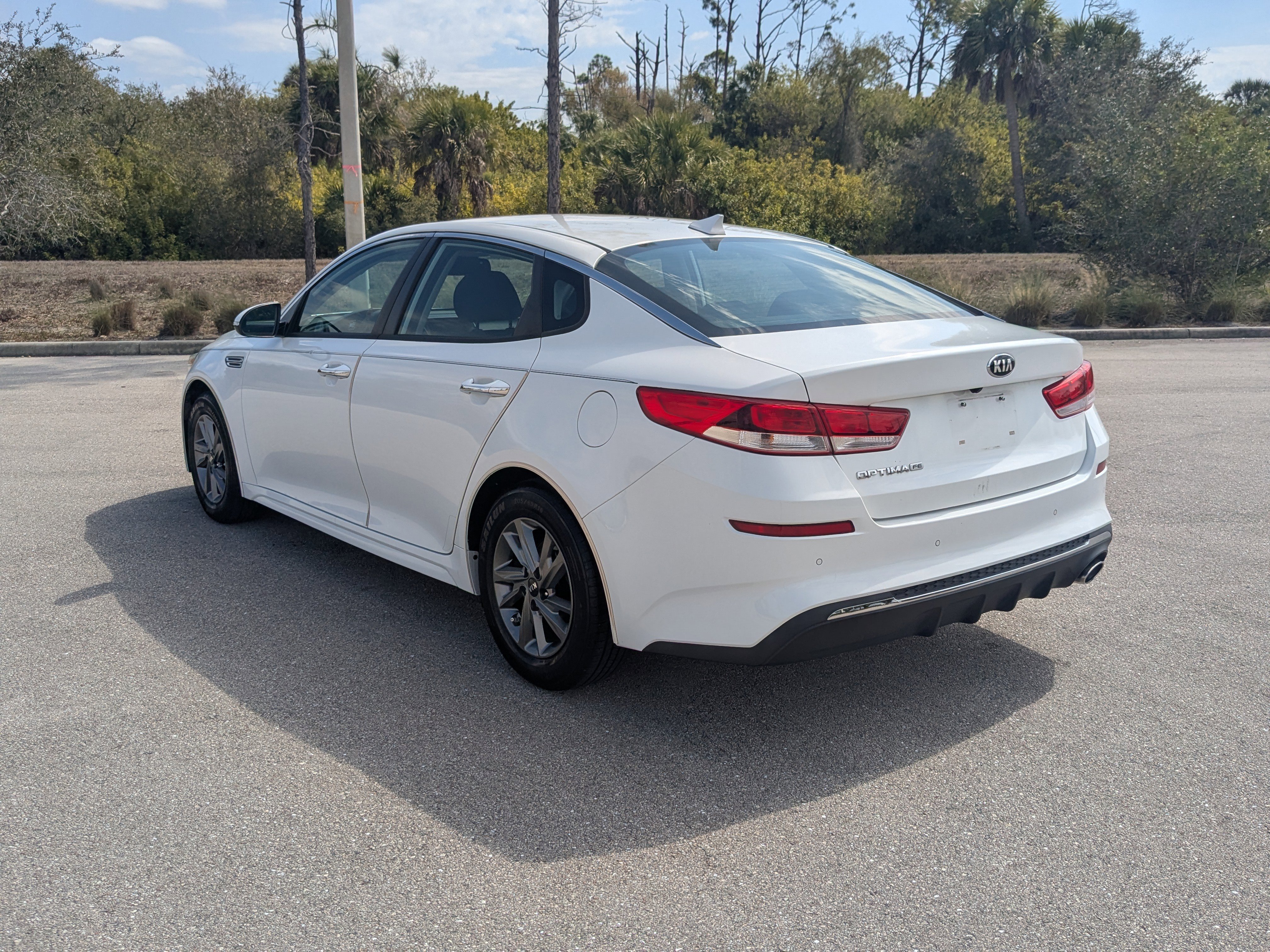 Used 2019 Kia Optima LX image 7