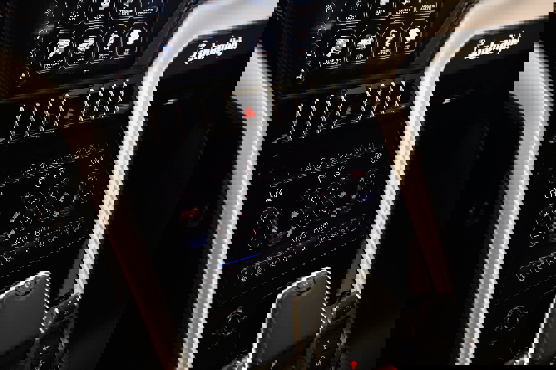 Used 2019 Lamborghini Urus image 41