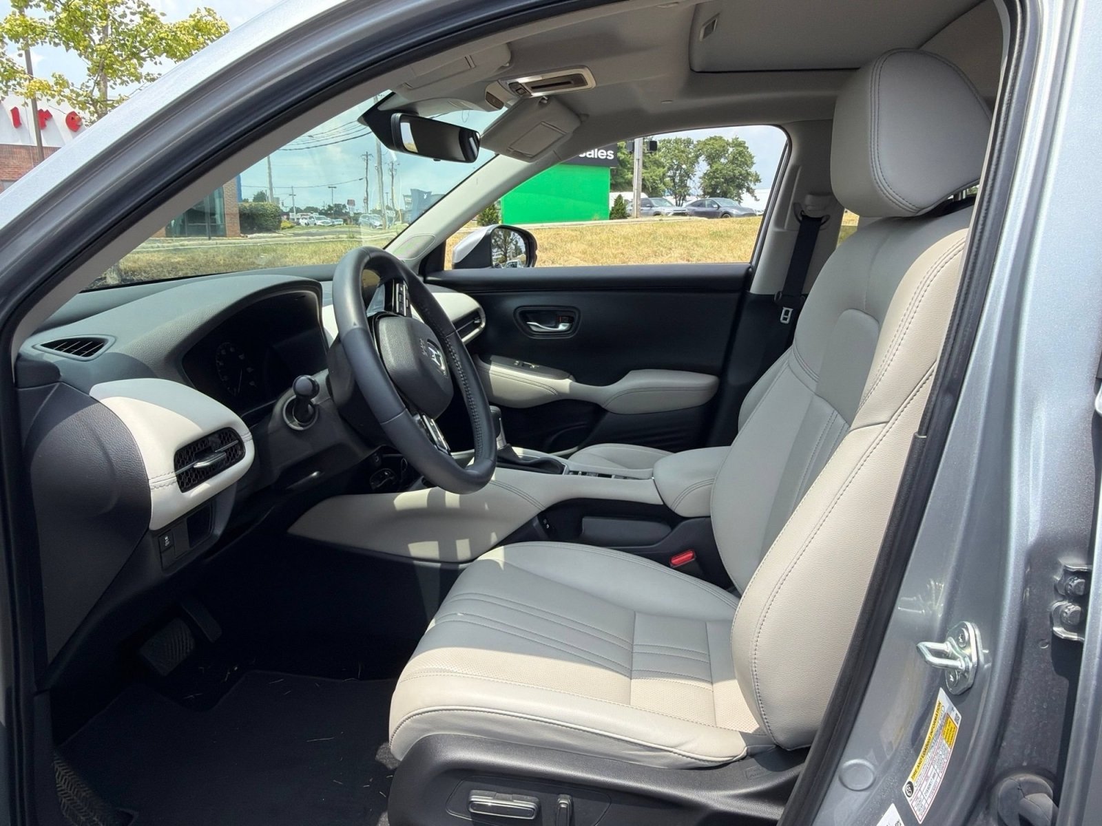 Used 2025 Honda HR-V EX-L image 40