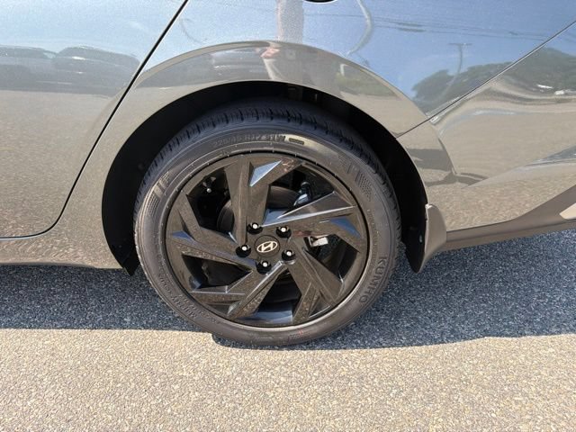Certified 2026 Hyundai Elantra Sport FWD image 4