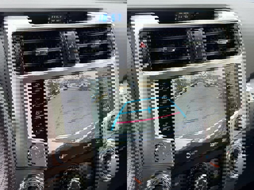 Certified 2024 Toyota 4Runner SR5 Premium image 32