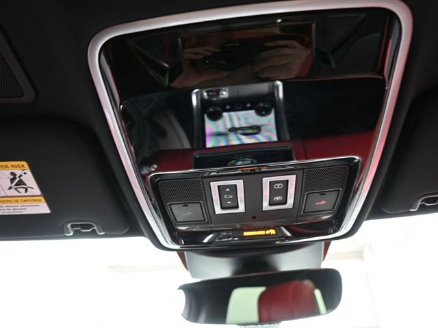 Used 2020 Land Rover Range Rover Sport HST image 12