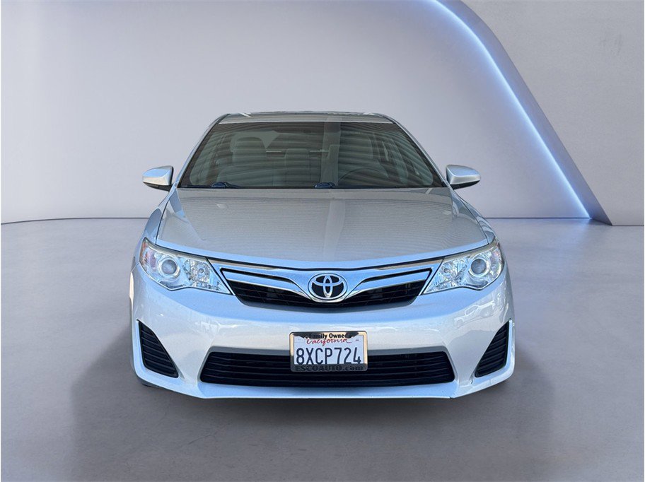 Used 2012 Toyota Camry LE FWD image 2