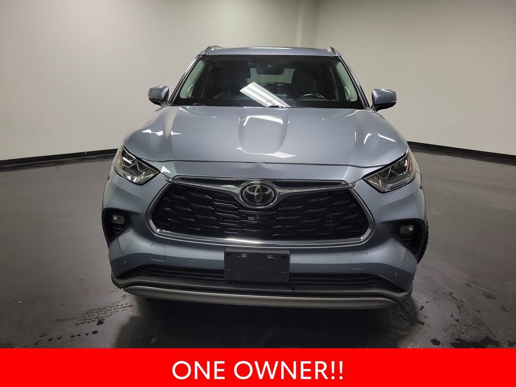 Used 2022 Toyota Highlander Platinum AWD/4WD image 3