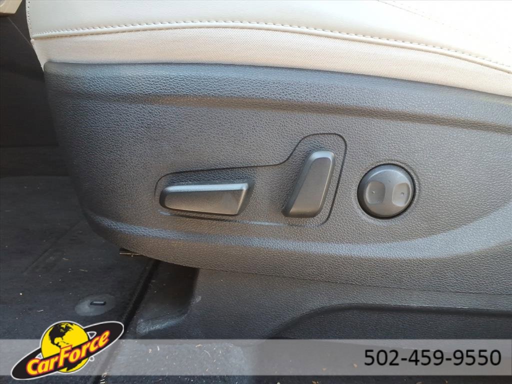 Used 2025 Kia Telluride S image 21