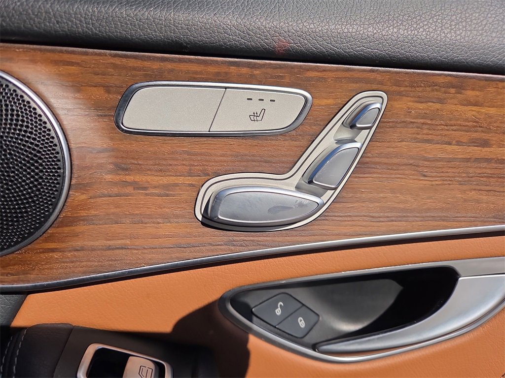 Used 2021 Mercedes-Benz GLC 300 image 17