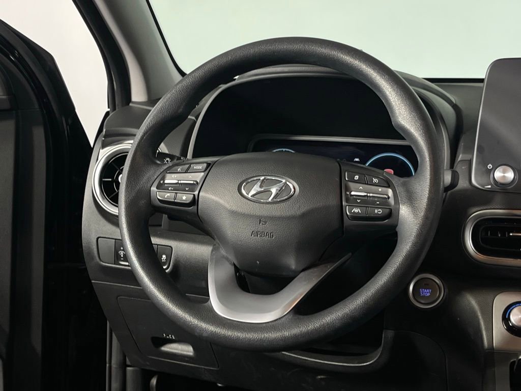 Used 2023 Hyundai Kona SE image 16