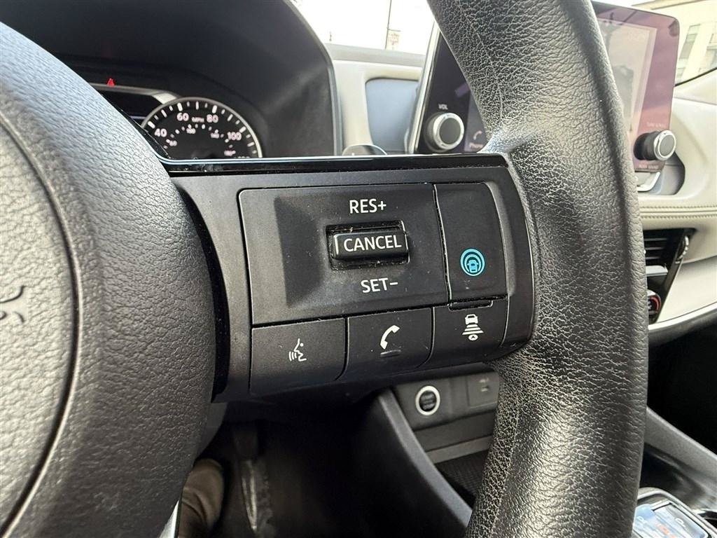 Used 2022 Nissan Rogue SV AWD/4WD image 27