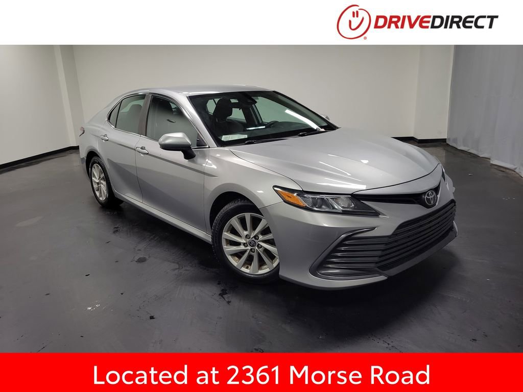 Used 2022 Toyota Camry LE AWD/4WD image 1