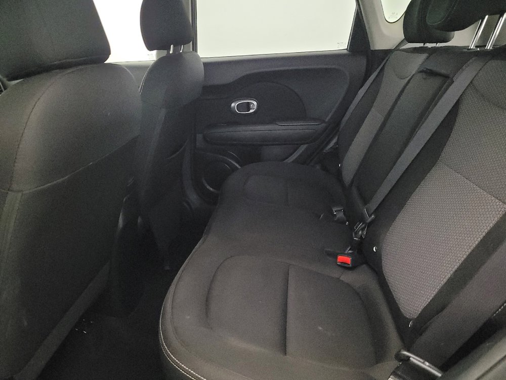 Used 2018 Kia Soul + FWD image 18