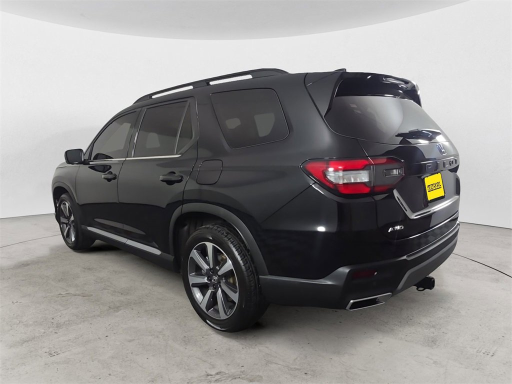 Used 2023 Honda Pilot Elite image 3