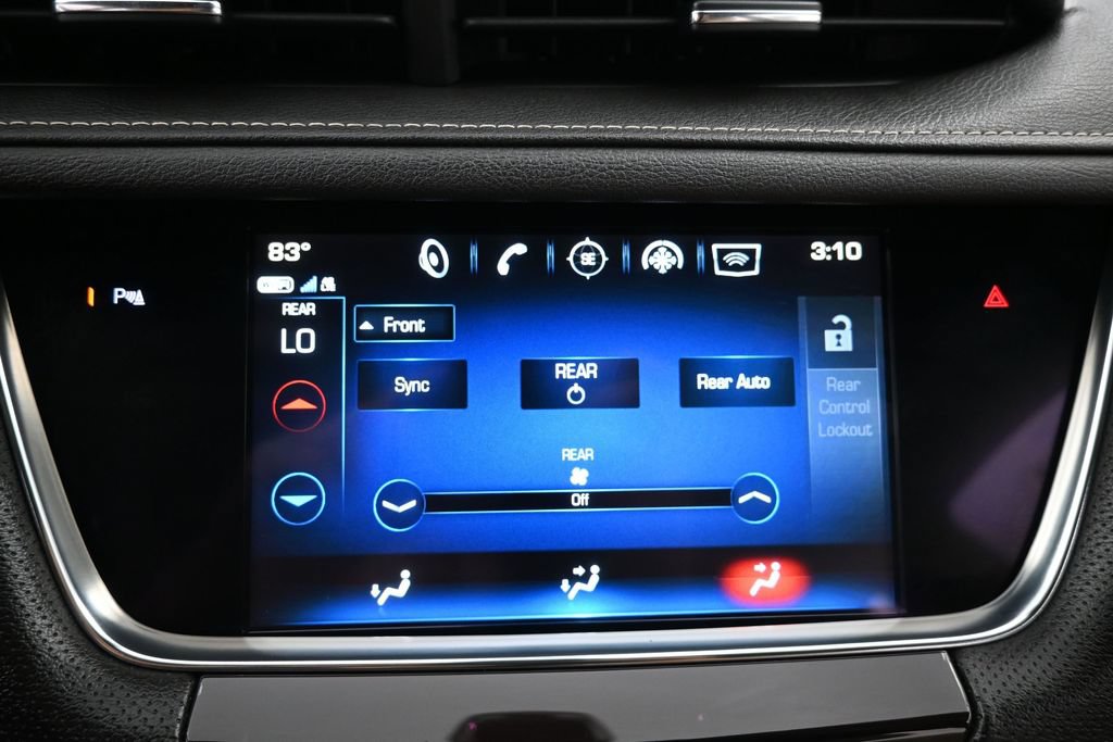 Used 2018 Cadillac XT5 Premium Luxury AWD/4WD image 16