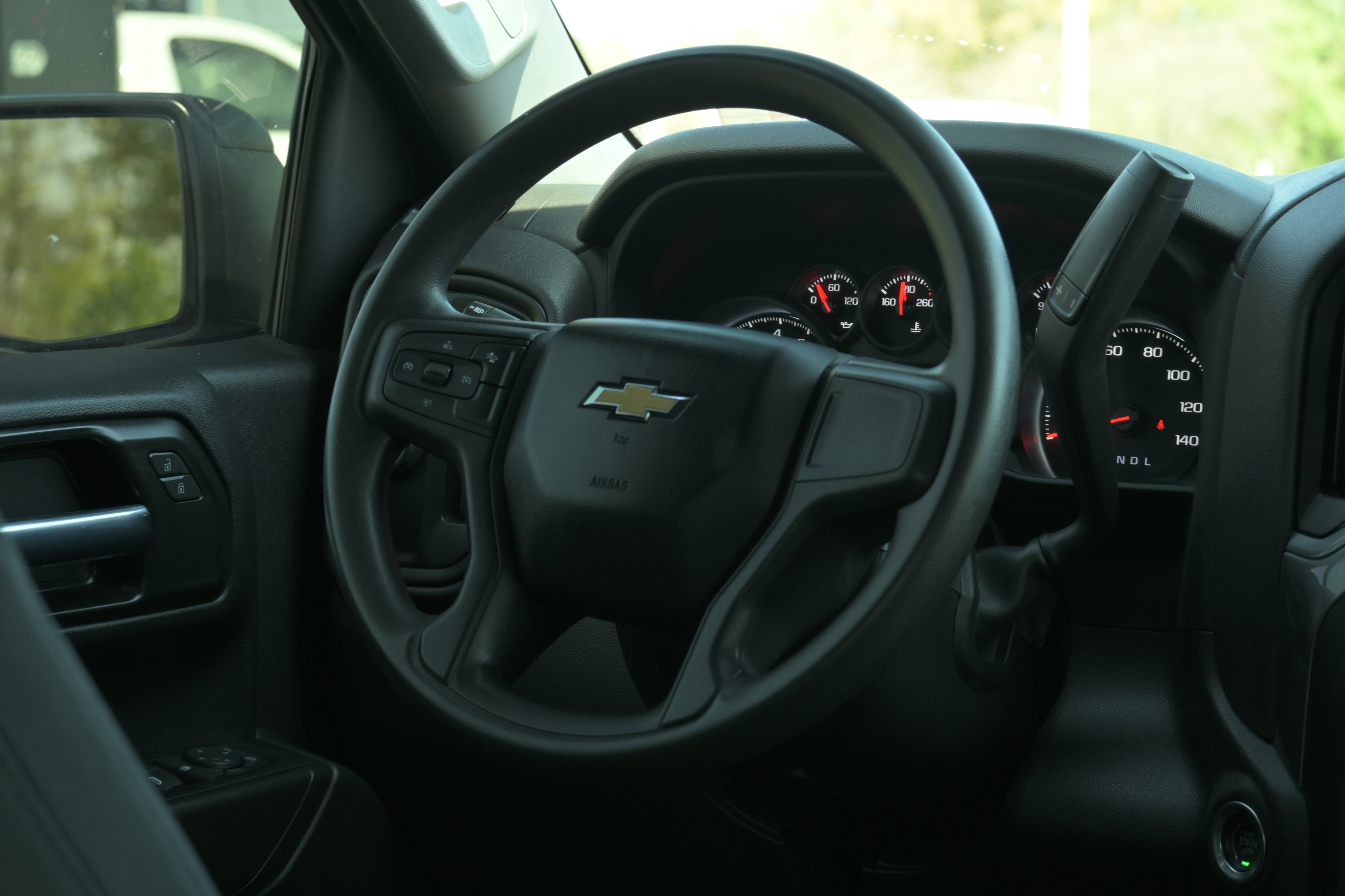 Used 2023 Chevrolet Silverado 1500 Custom image 18