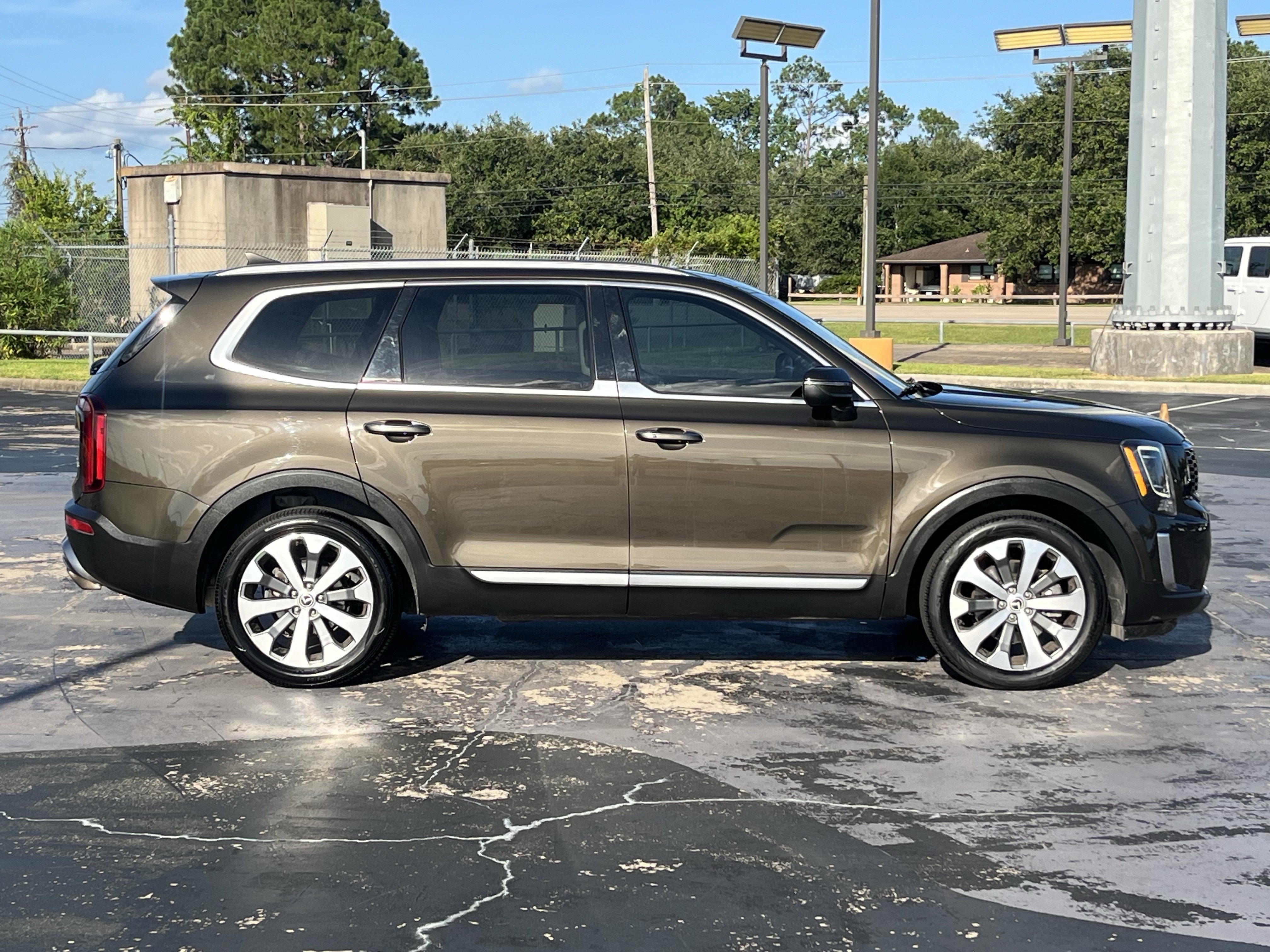 Used 2021 Kia Telluride S AWD/4WD image 10