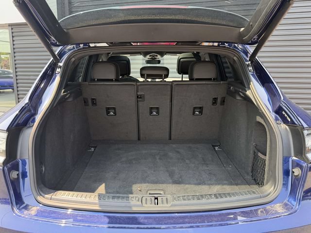 Certified 2024 Porsche Macan AWD/4WD image 11
