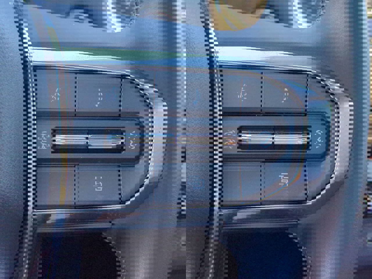 Used 2024 GMC Canyon Elevation w/ Convenience Package image 23