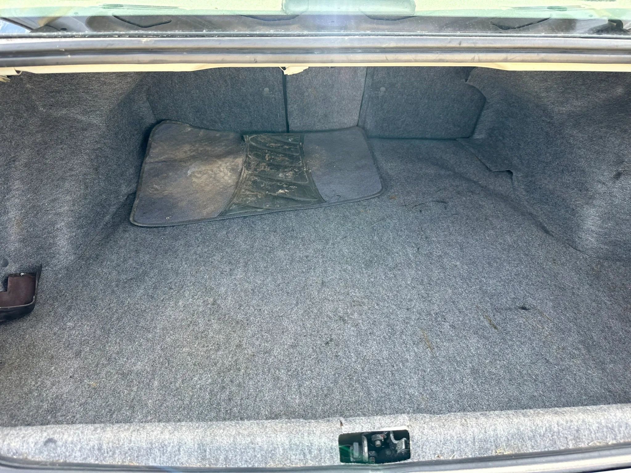 Used 2004 Subaru Outback Limited AWD/4WD image 14