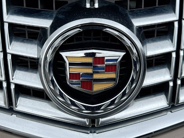 Used 2014 Cadillac SRX Luxury w/ Driver Awareness Package AWD/4WD image 32