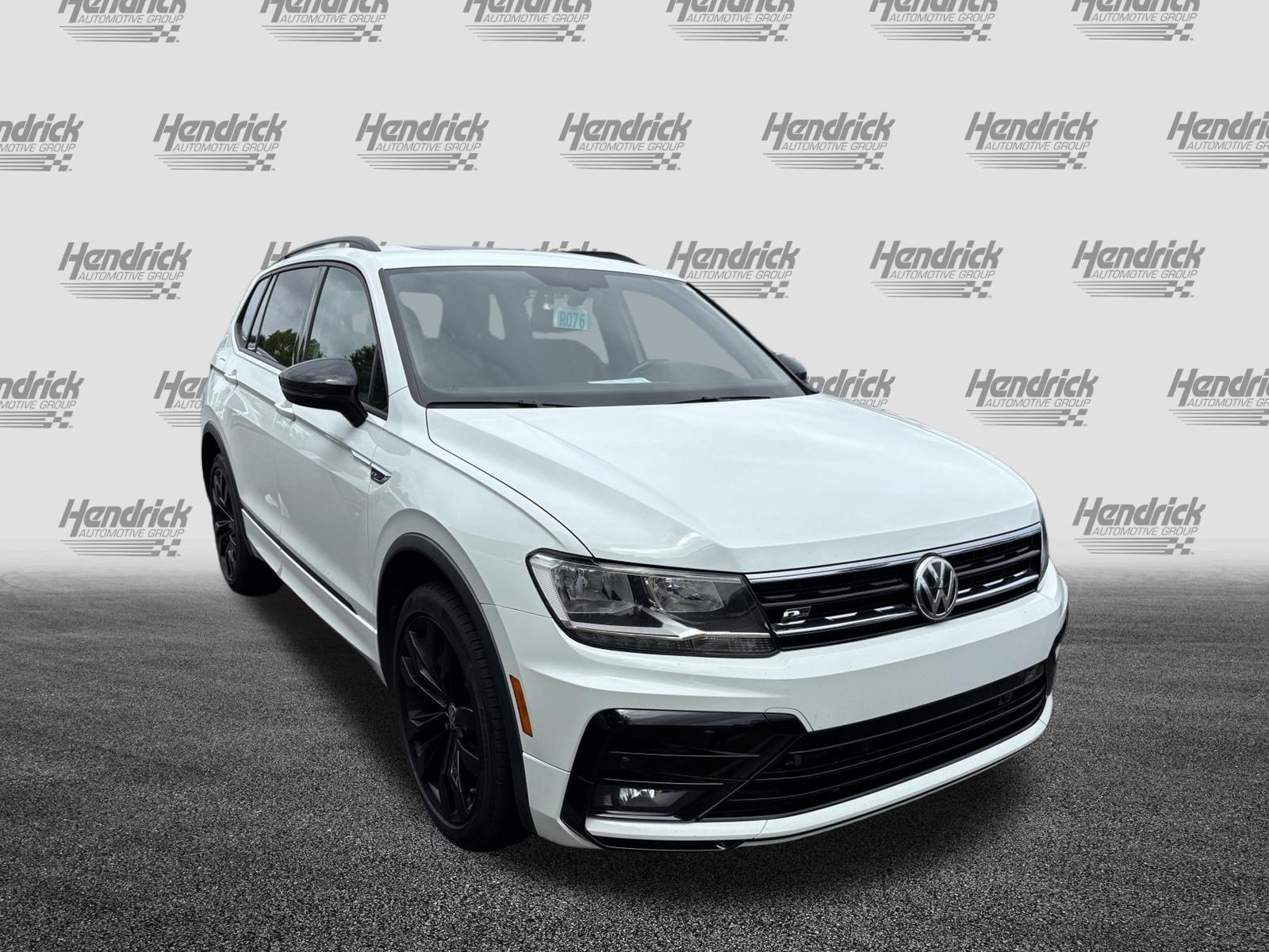 Used 2021 Volkswagen Tiguan SE R-Line AWD/4WD image 2