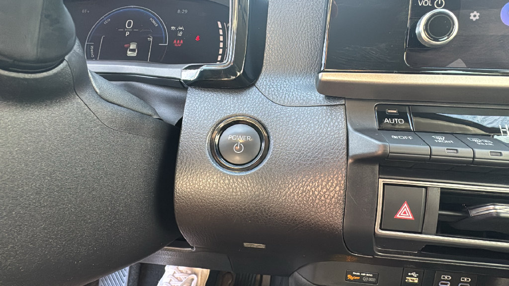 Used 2025 Toyota Camry LE FWD image 15