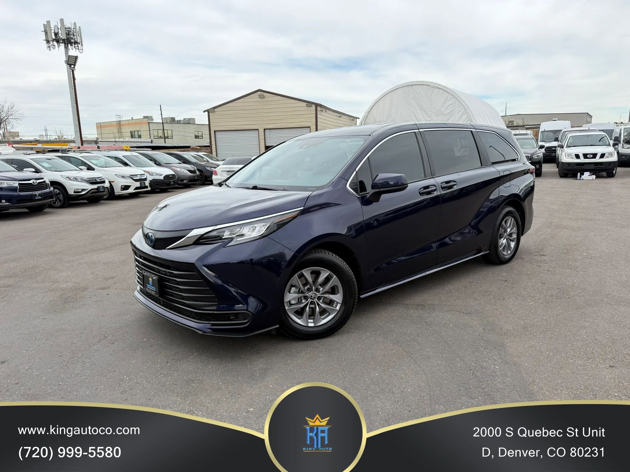 Used 2022 Toyota Sienna LE image 1