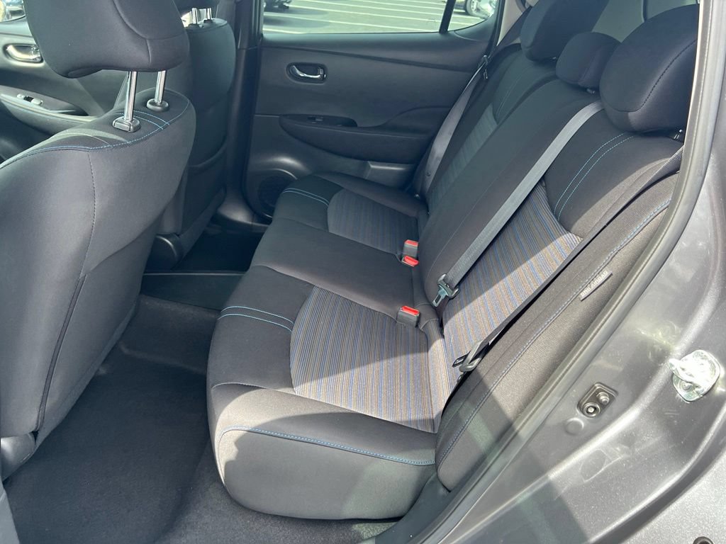 Used 2022 Nissan Leaf SV w/ SV Technology Package FWD image 15