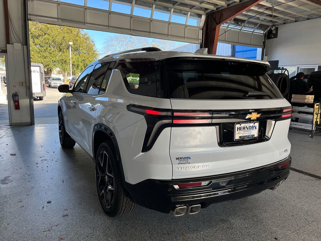 New 2026 Chevrolet Traverse High Country w/ LPO, Floor Liner Package FWD image 6