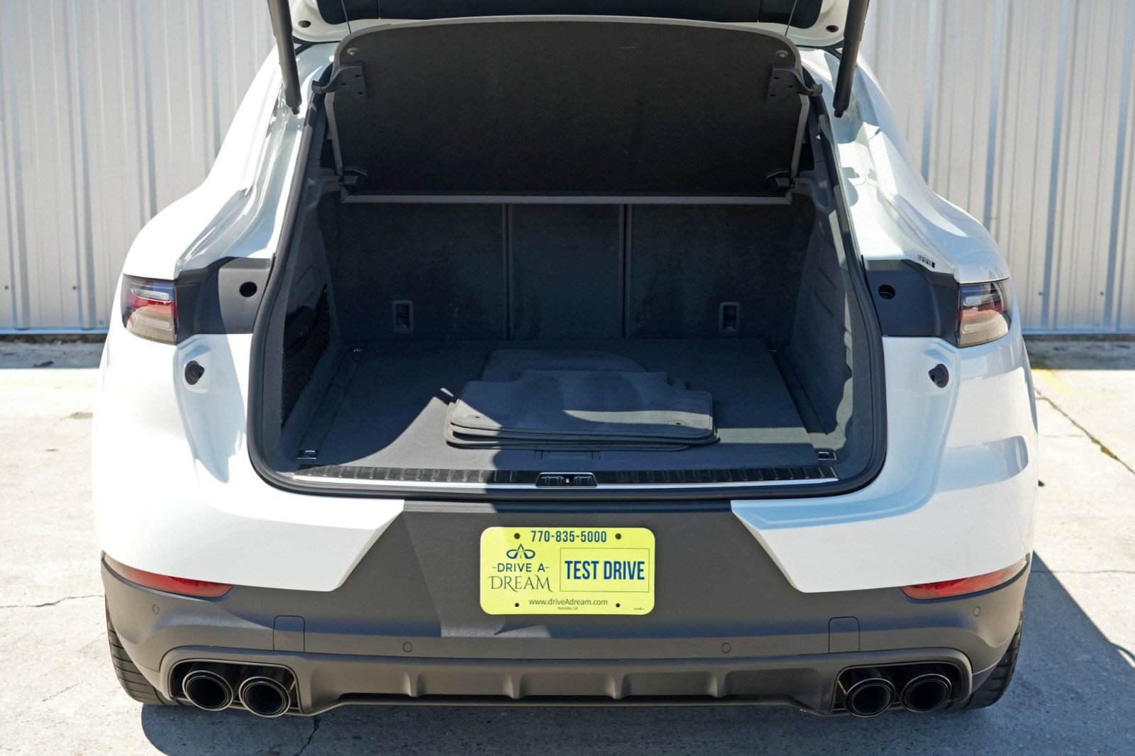 Used 2023 Porsche Cayenne E-Hybrid image 10