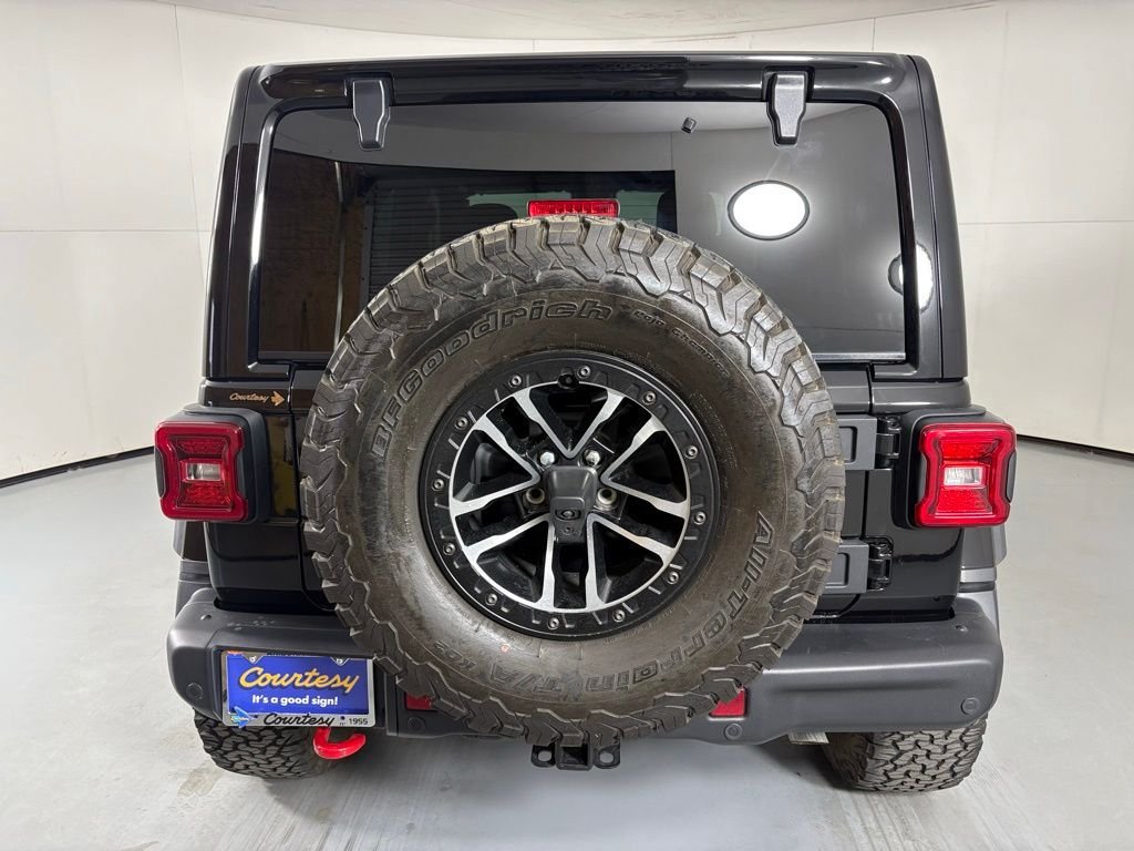 Used 2024 Jeep Wrangler Unlimited Rubicon AWD/4WD image 7