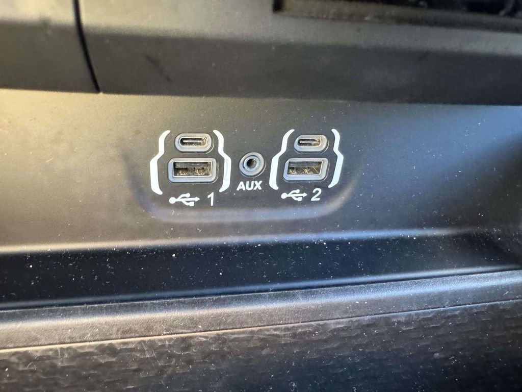 Used 2024 RAM 2500 Laramie image 17