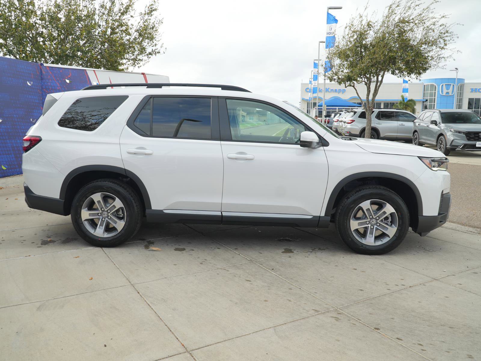New 2026 Honda Pilot EX-L image 4