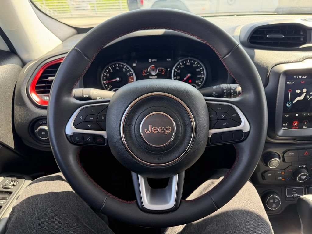 Used 2023 Jeep Renegade Trailhawk AWD/4WD image 6