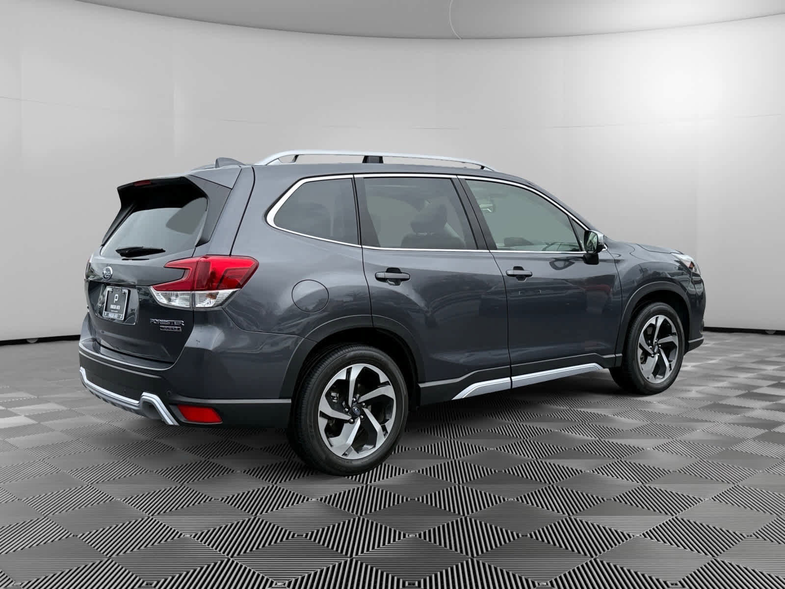 Used 2023 Subaru Forester Touring image 5