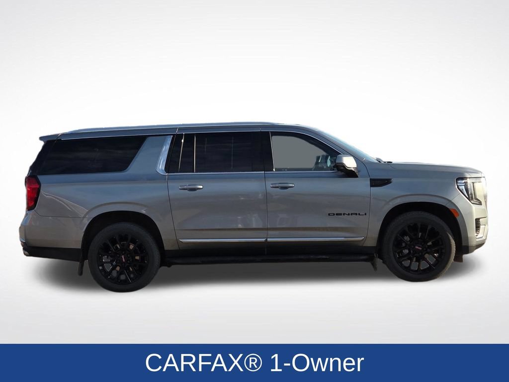 Used 2023 GMC Yukon XL Denali AWD/4WD image 2