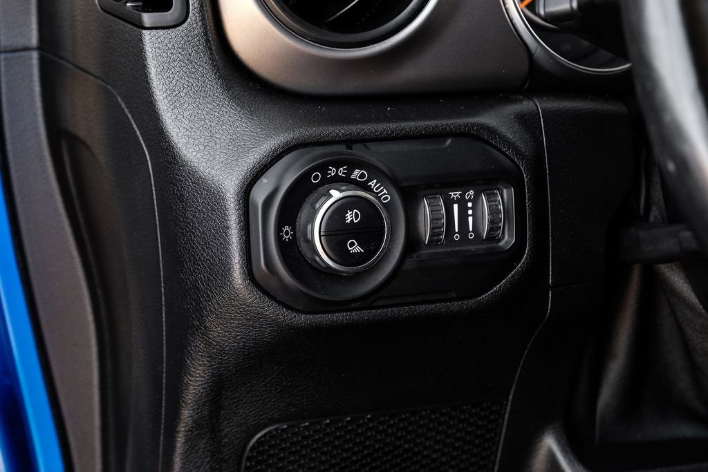 Used 2021 Jeep Gladiator Sport AWD/4WD image 38