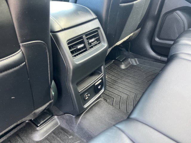 Used 2022 Ford Edge Titanium AWD/4WD image 26