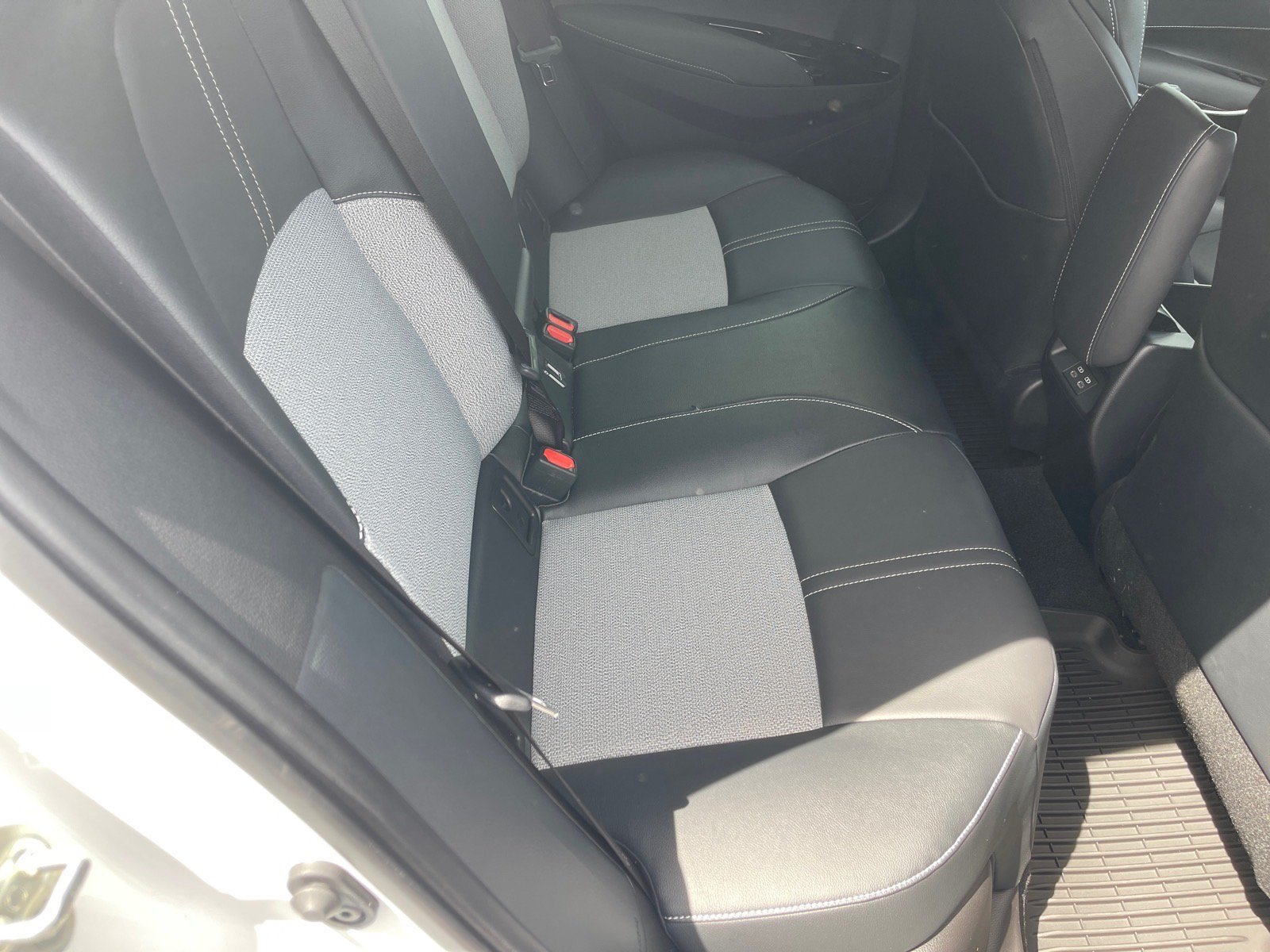 Used 2025 Toyota Corolla XSE FWD image 18