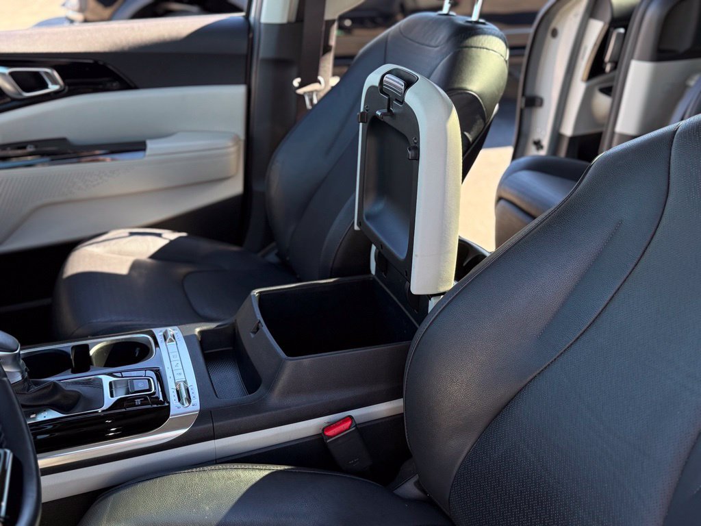 Used 2024 Kia Carnival SX Prestige FWD image 31