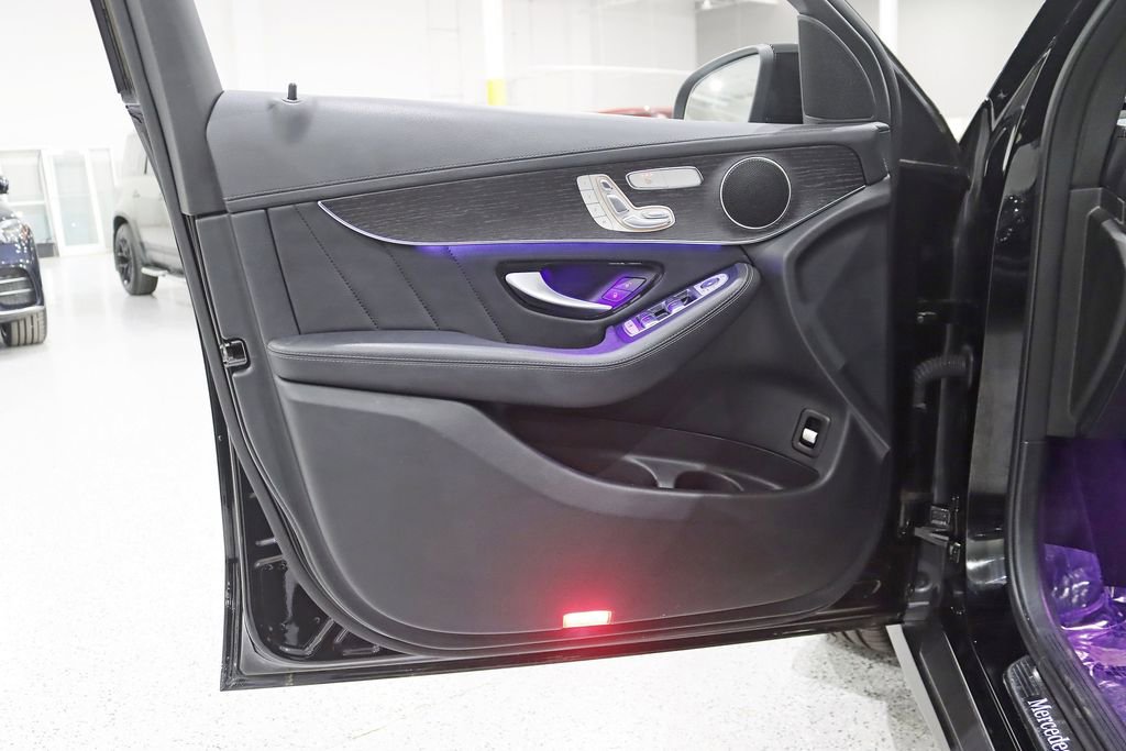 Used 2022 Mercedes-Benz GLC 300 4MATIC Coupe image 36