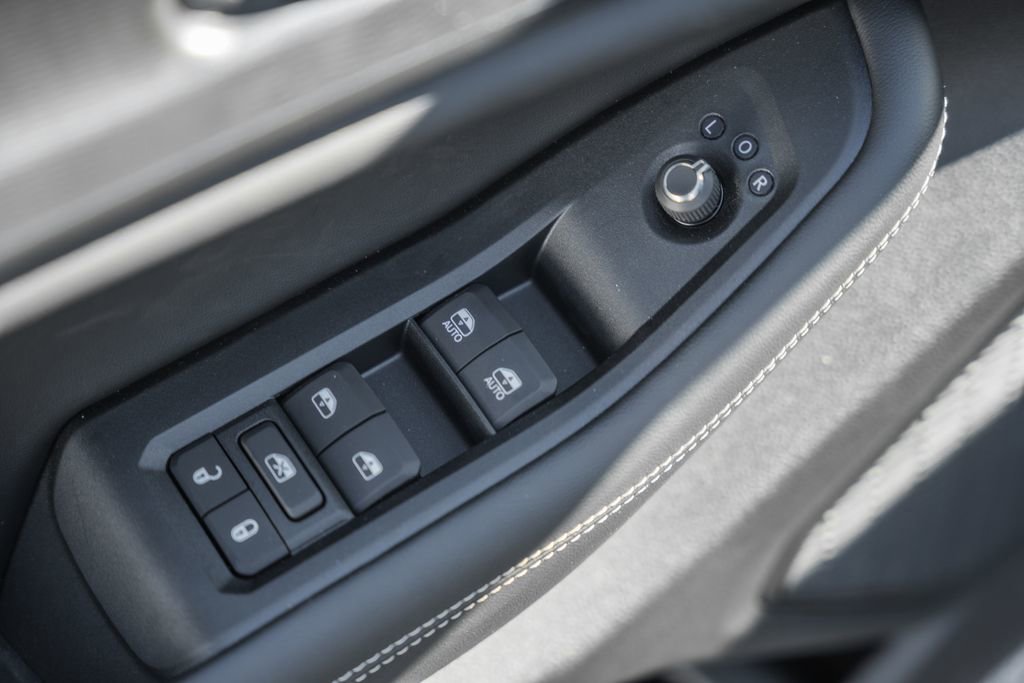 New 2025 Jeep Grand Cherokee Laredo X w/ Luxury Tech Group I image 36