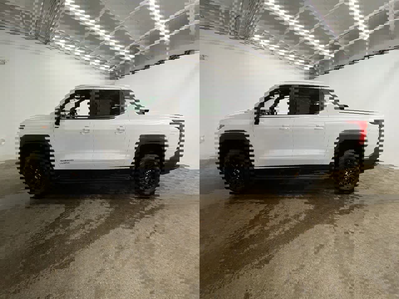 Used 2024 Chevrolet Silverado EV W/T image 3