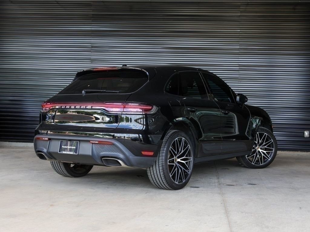 Certified 2023 Porsche Macan AWD/4WD image 7