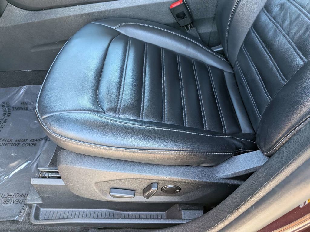Used 2024 Ford Edge SEL AWD/4WD image 19