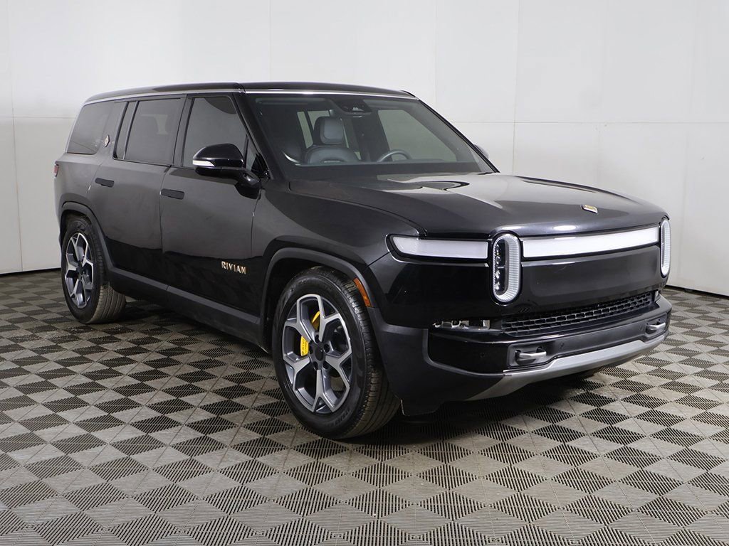 Used 2024 Rivian R1S Adventure image 59