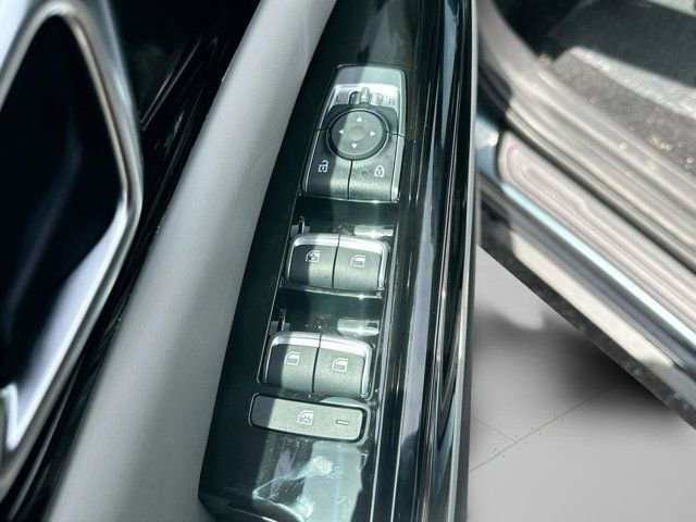 Used 2024 Kia Carnival EX image 16